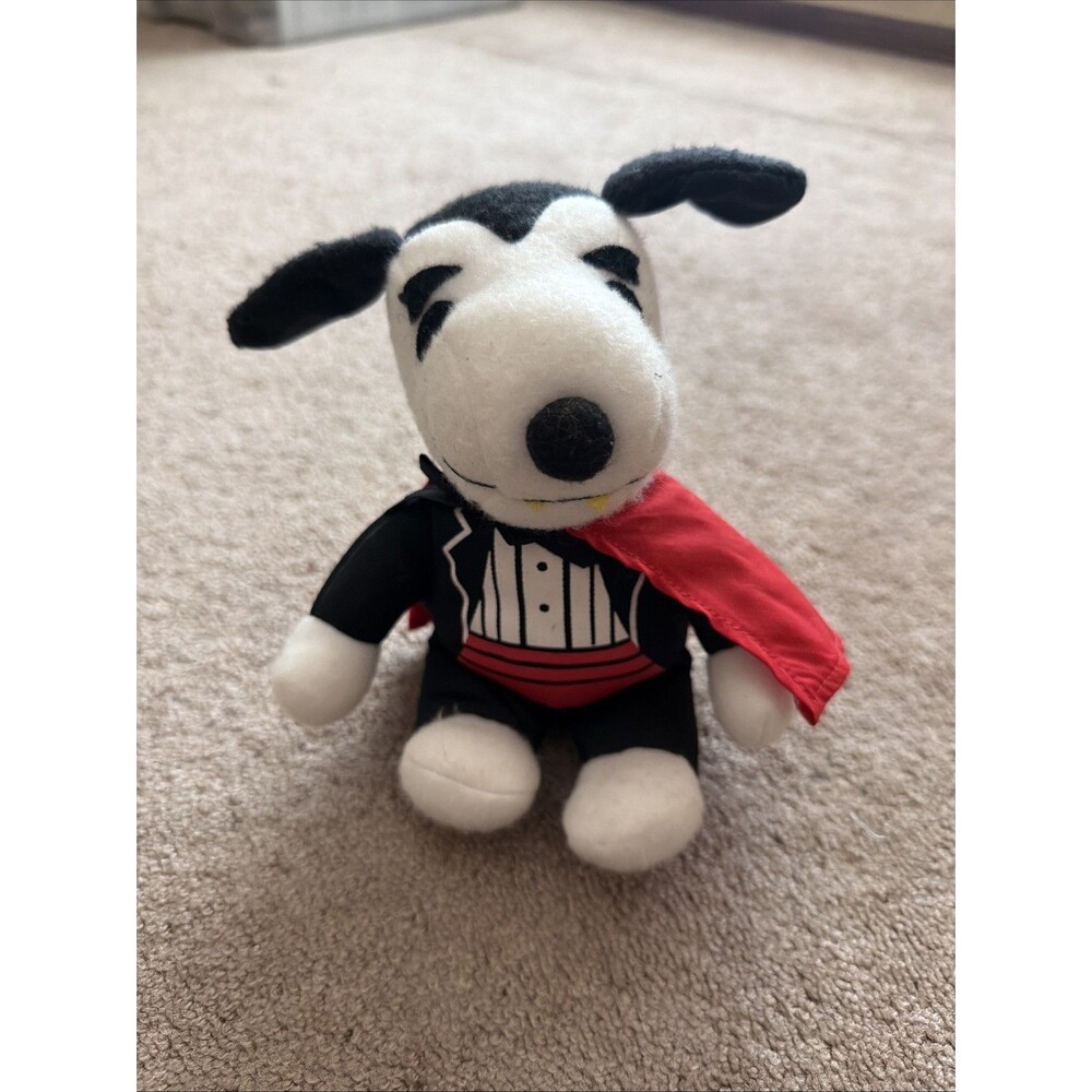 Whitman’s Halloween Plush Snoopy Vampire Dracula Peanuts 6” Vintage